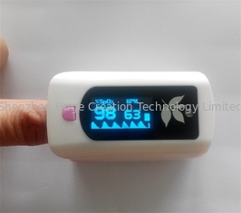 中国 LCD表示が付いている1台のSpO2/PR/臨時雇用者の指先の脈拍の酸化濃度計に付き3台 サプライヤー