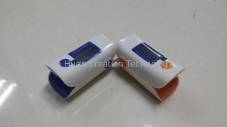 中国 LED の指先の脈拍の酸化濃度計- Spo2 モニターの緑指の脈拍の酸化濃度計 サプライヤー