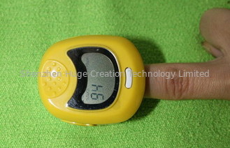 中国 充電電池が付いている子供のデジタル指先の脈拍の酸化濃度計 サプライヤー